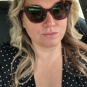 Meet your Posher, Niki